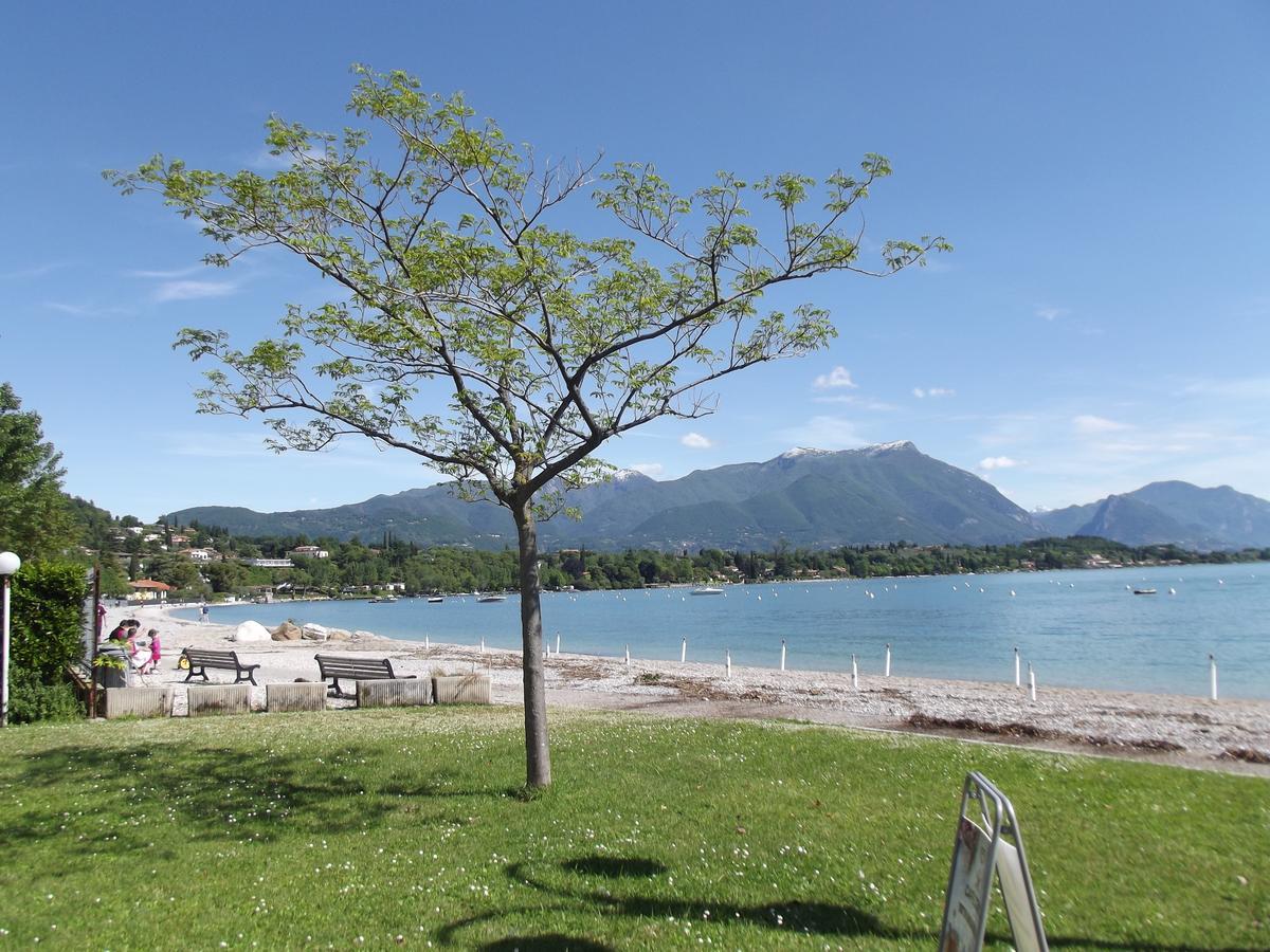 Hotel La Romantica Manerba del Garda Bagian luar foto