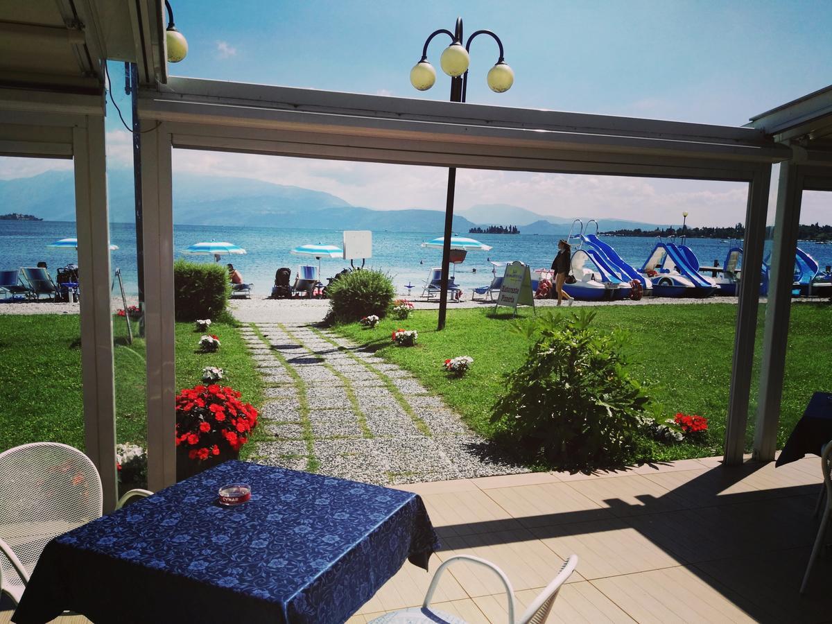 Hotel La Romantica Manerba del Garda Bagian luar foto