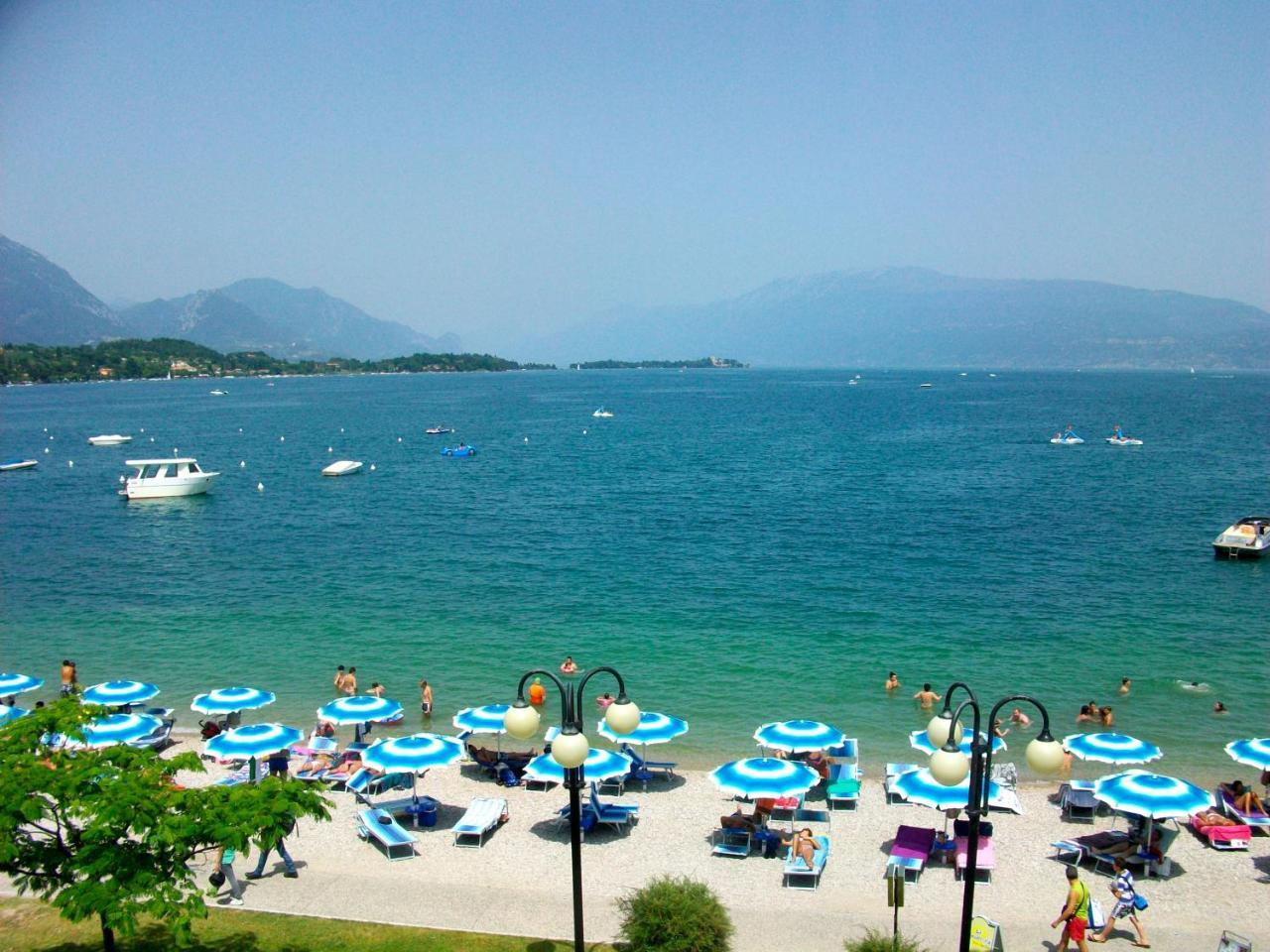 Hotel La Romantica Manerba del Garda Bagian luar foto